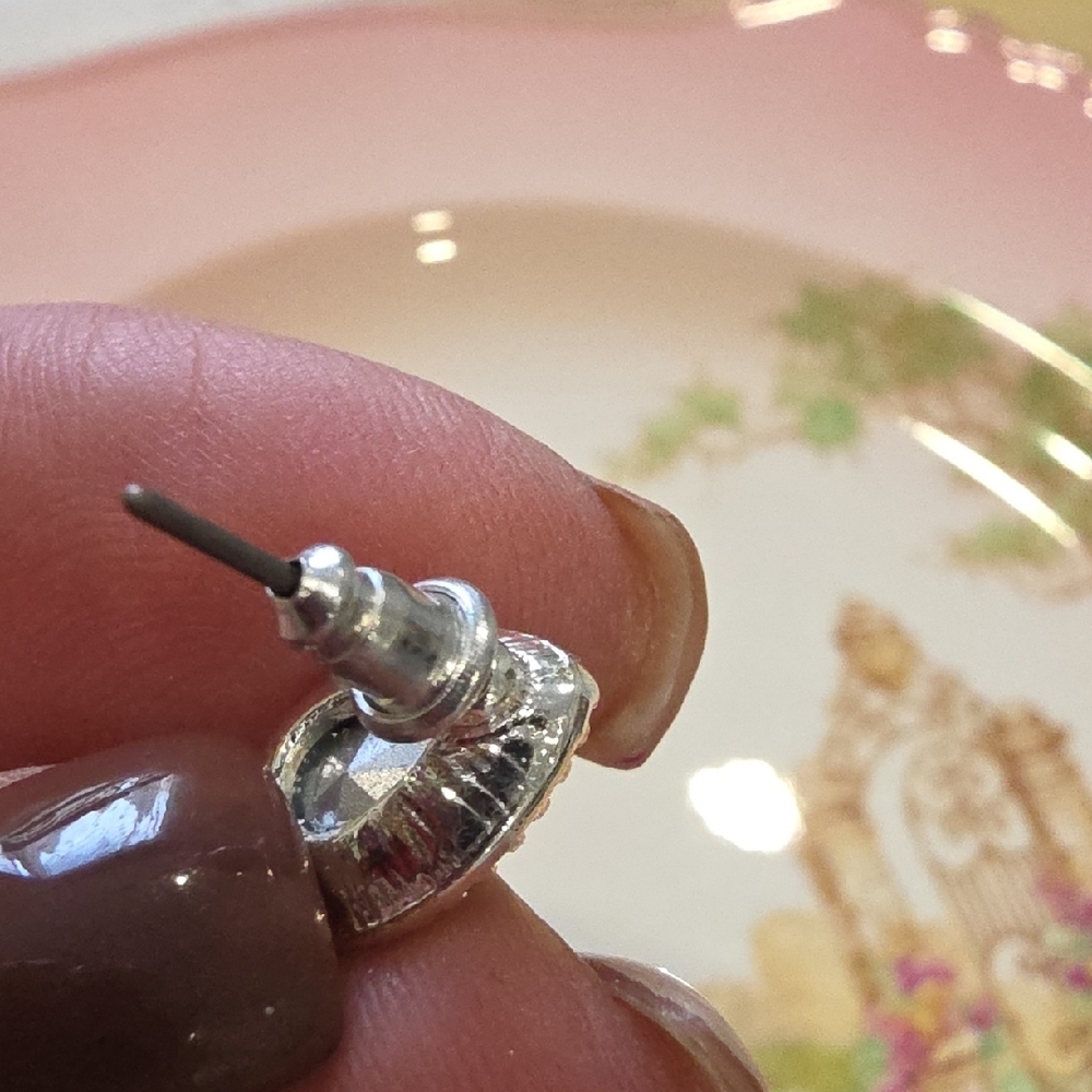 Plunder Silver and Green Teardrop Earrings - Picture 2 of 2